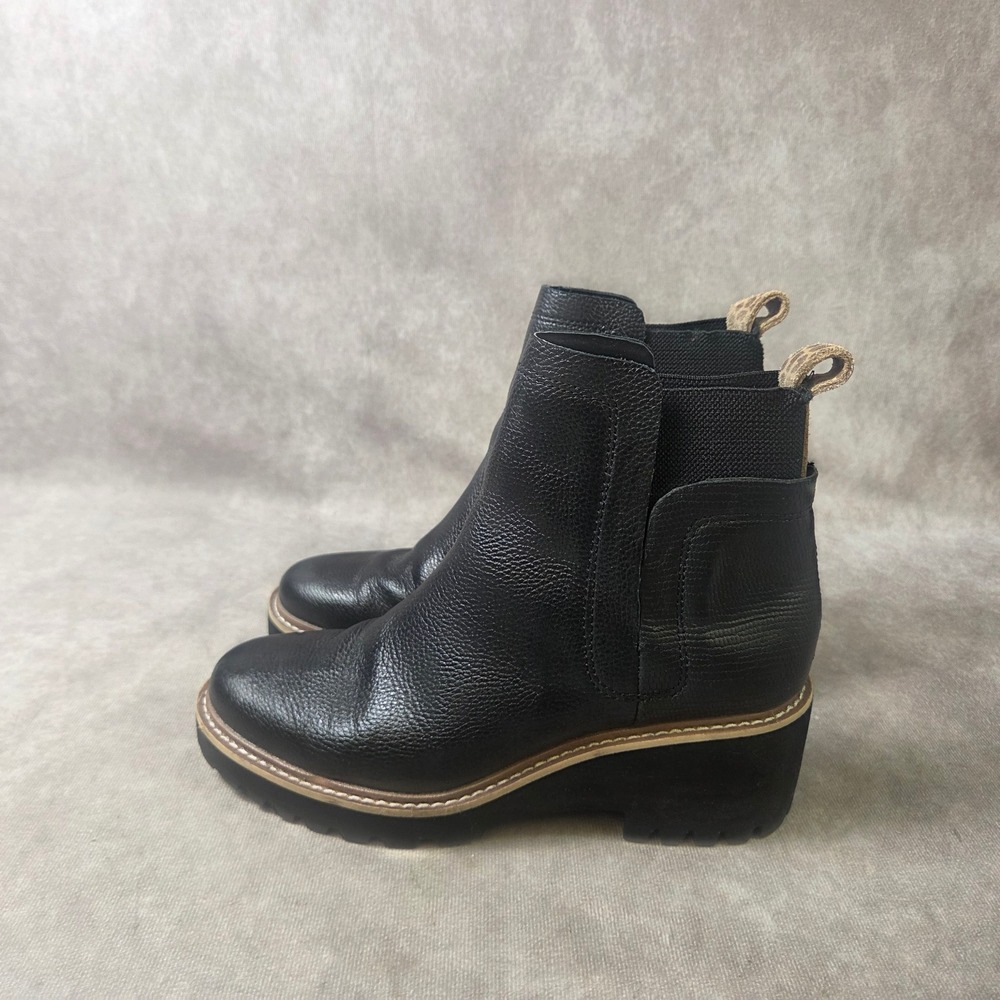 Dolce Vita Black Pebbled Leather Wedge Chelsea Boots Leopard Pull Tab Lug Sole